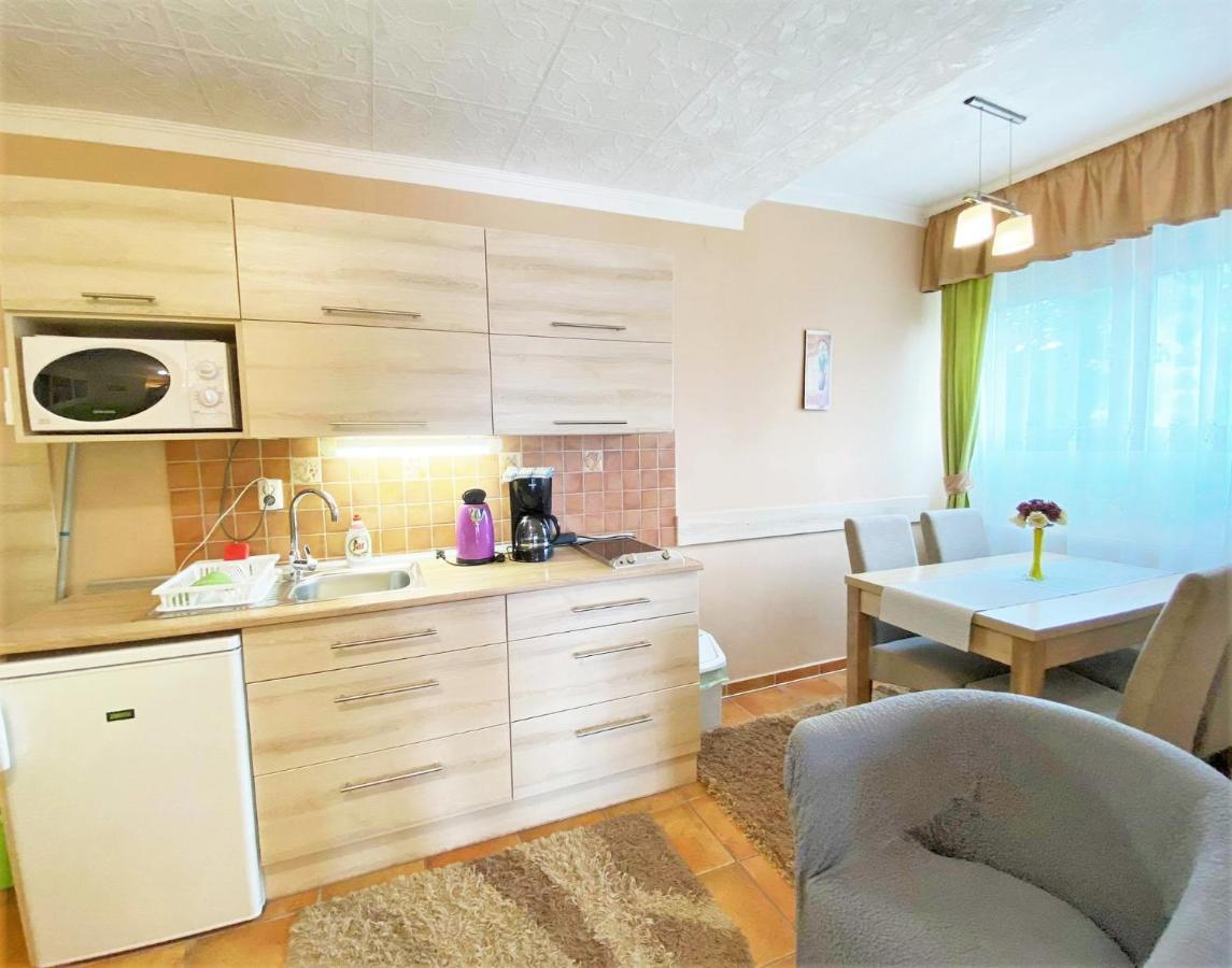 Apartman Siesta Buek - Buekfuerdo Exterior foto