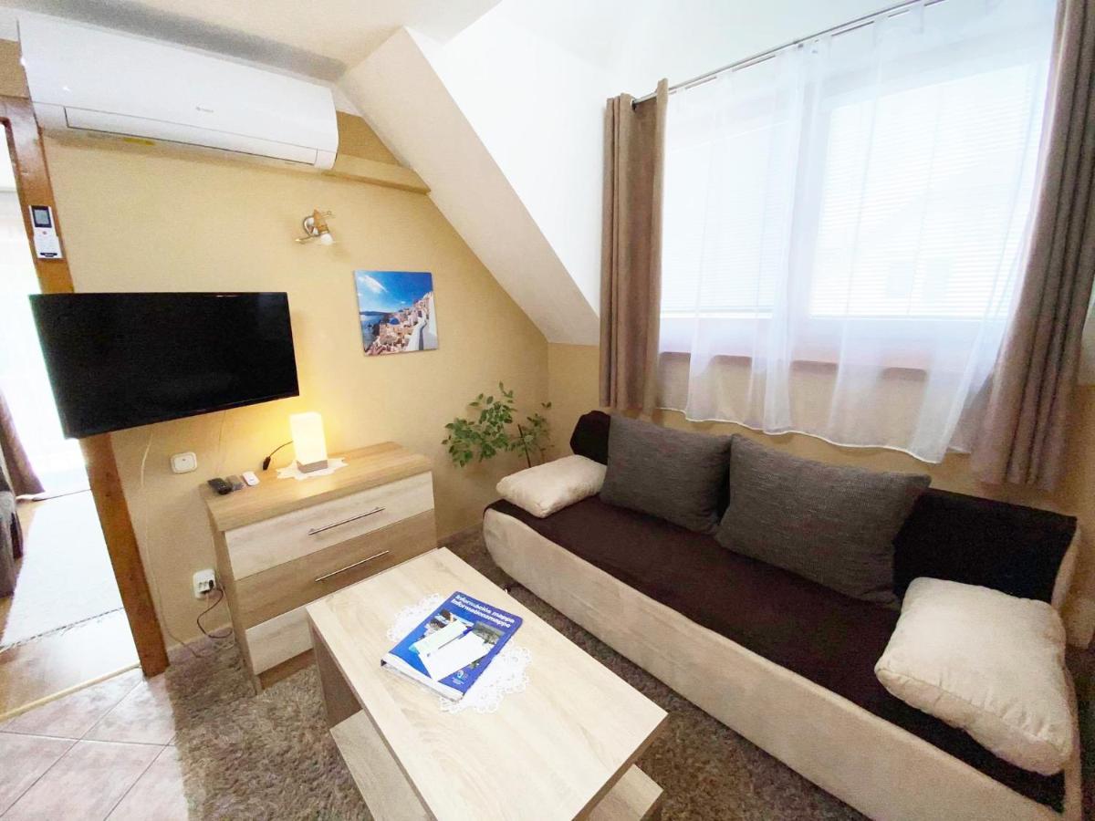 Apartman Siesta Buek - Buekfuerdo Exterior foto