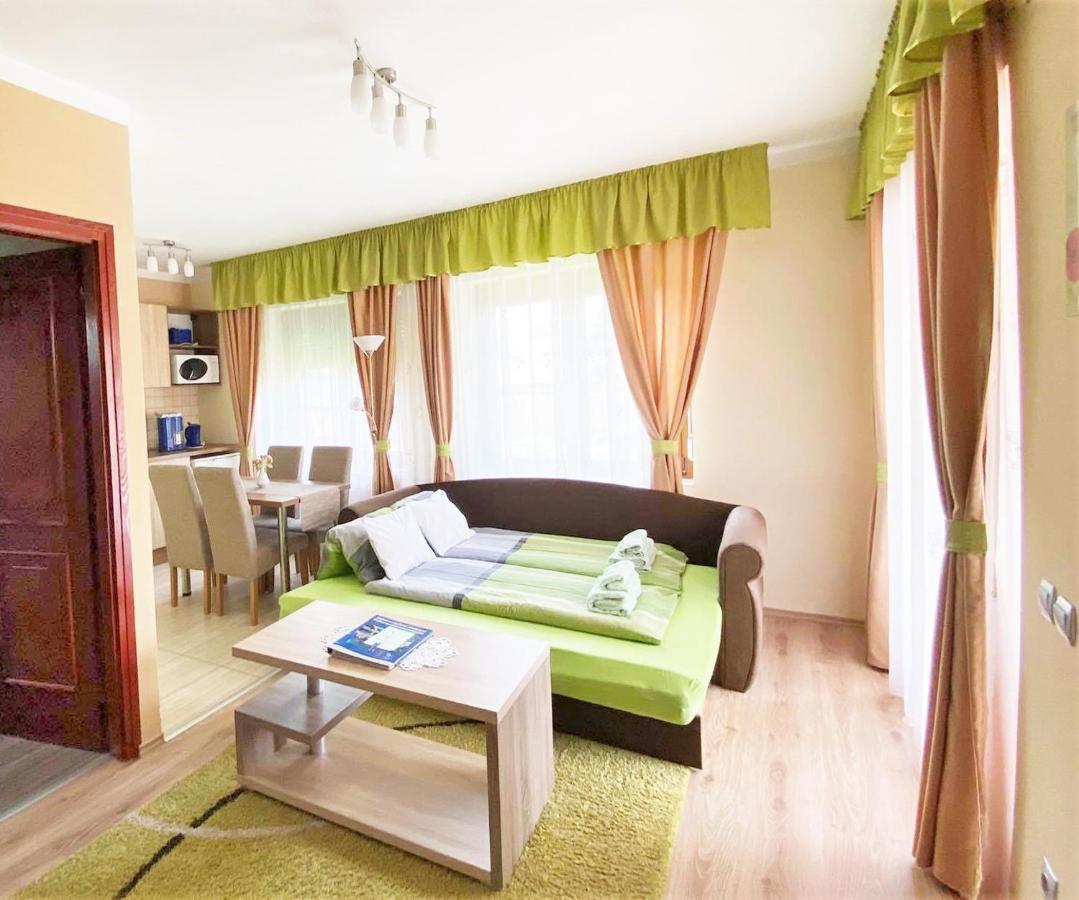 Apartman Siesta Buek - Buekfuerdo Exterior foto