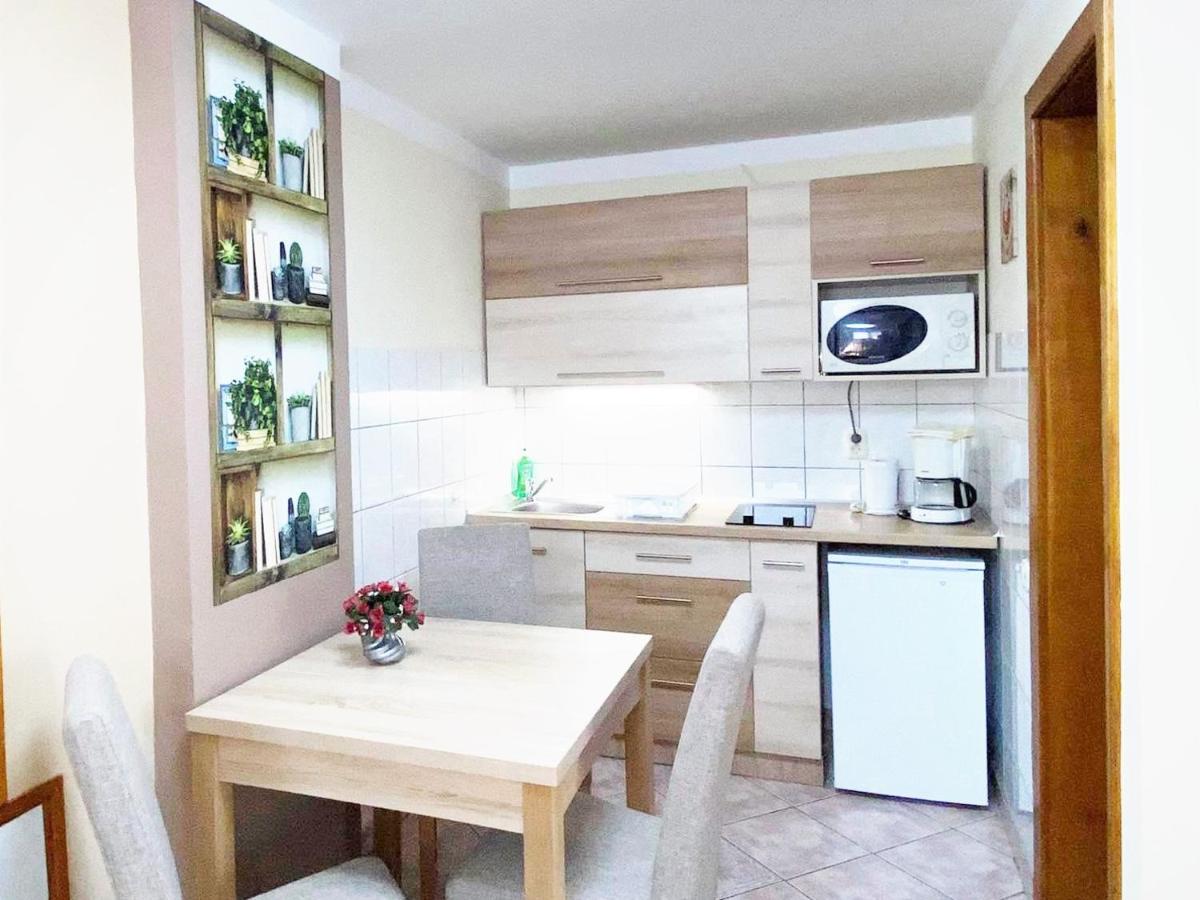 Apartman Siesta Buek - Buekfuerdo Exterior foto