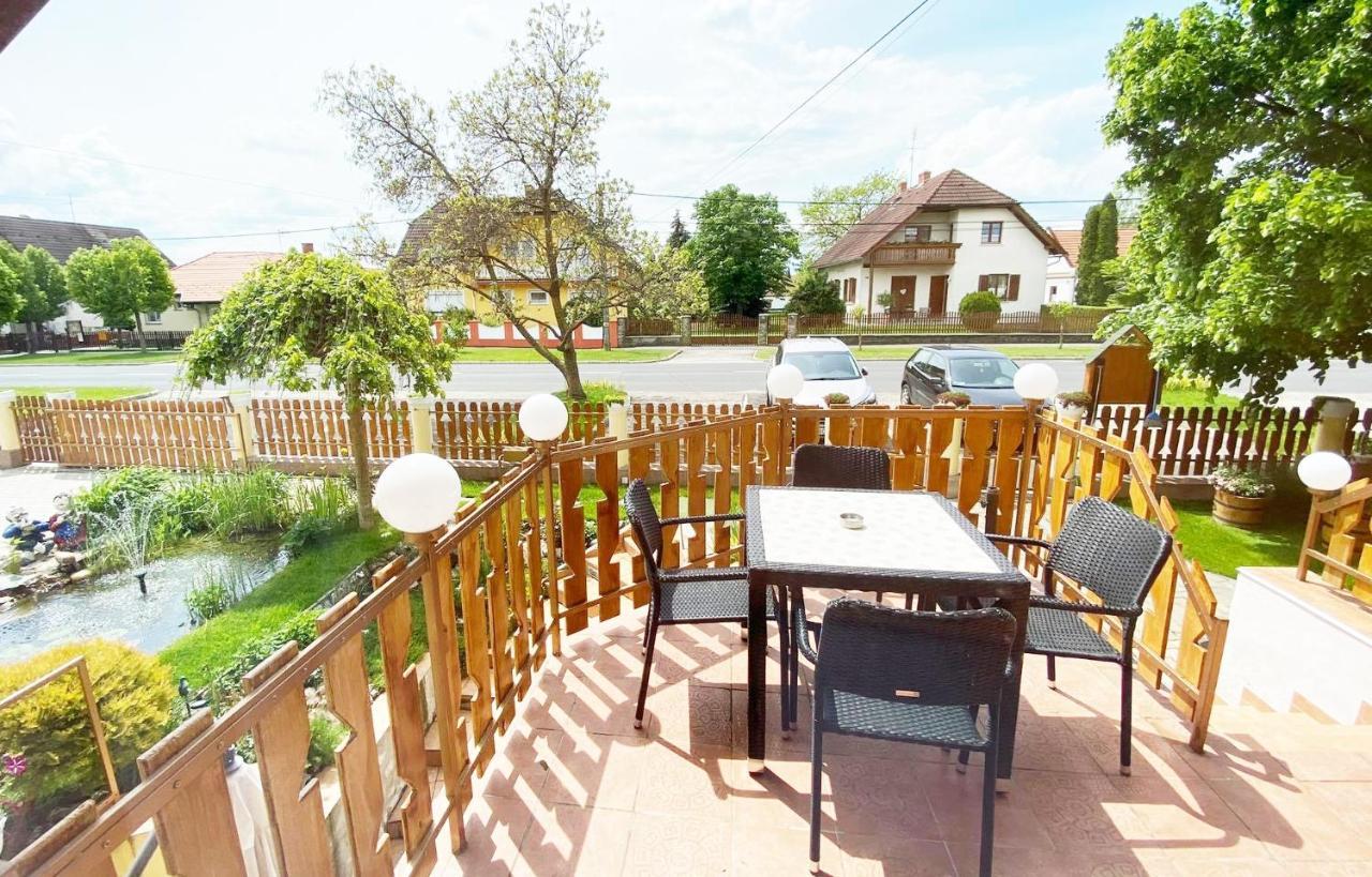 Apartman Siesta Buek - Buekfuerdo Exterior foto