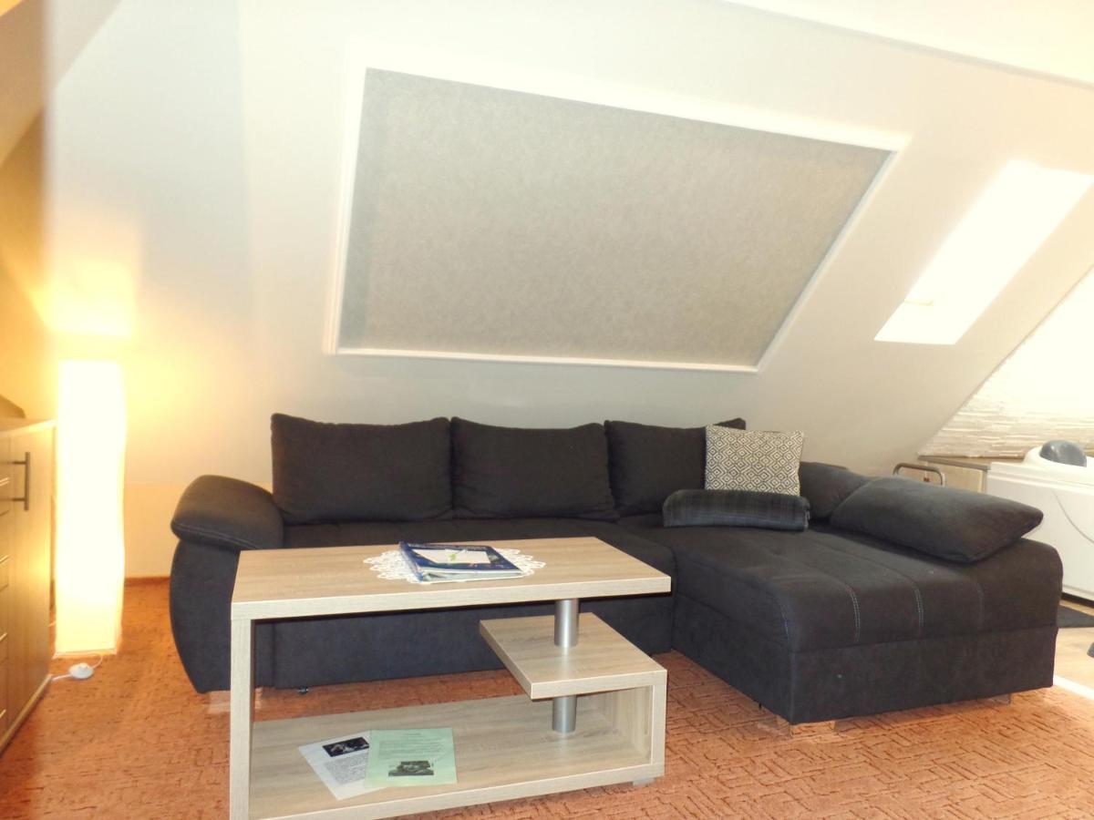 Apartman Siesta Buek - Buekfuerdo Exterior foto