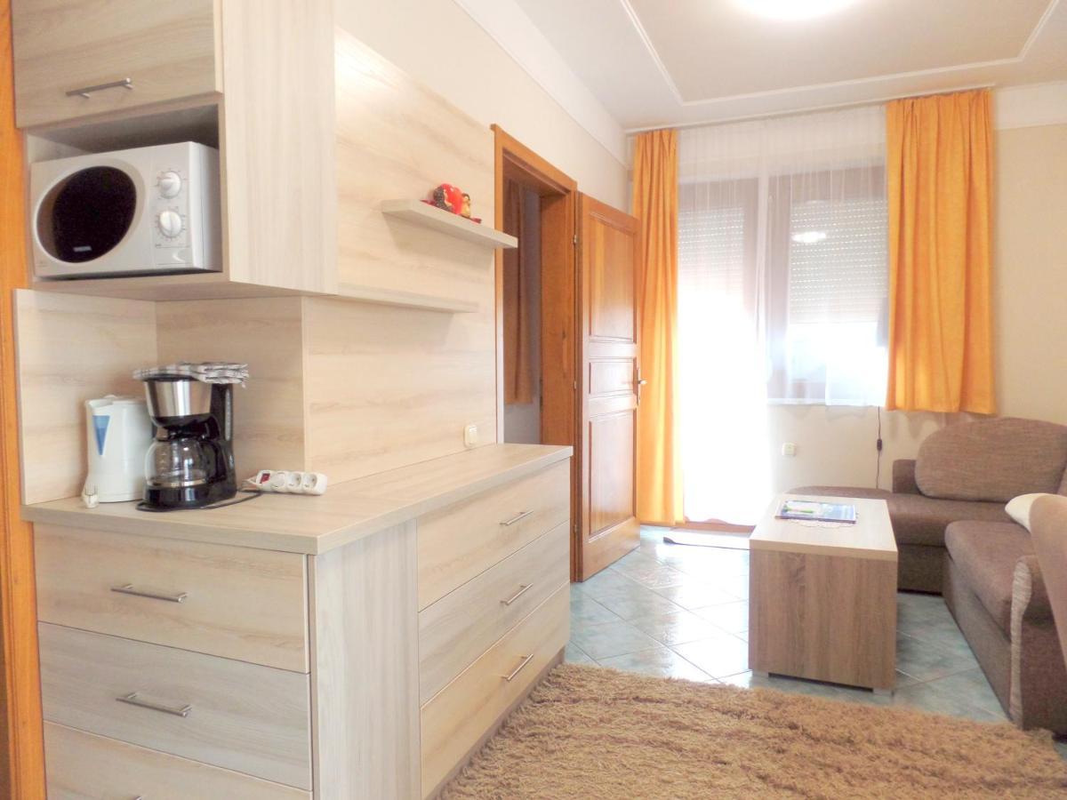 Apartman Siesta Buek - Buekfuerdo Exterior foto