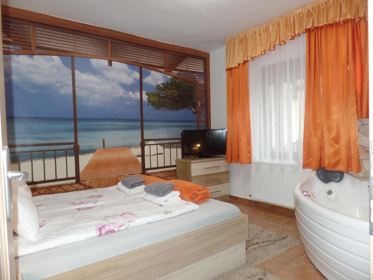 Apartman Siesta Buek - Buekfuerdo Exterior foto