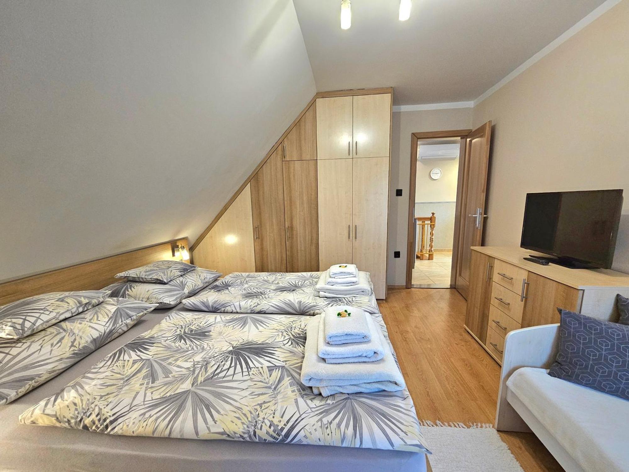 Apartman Siesta Buek - Buekfuerdo Exterior foto