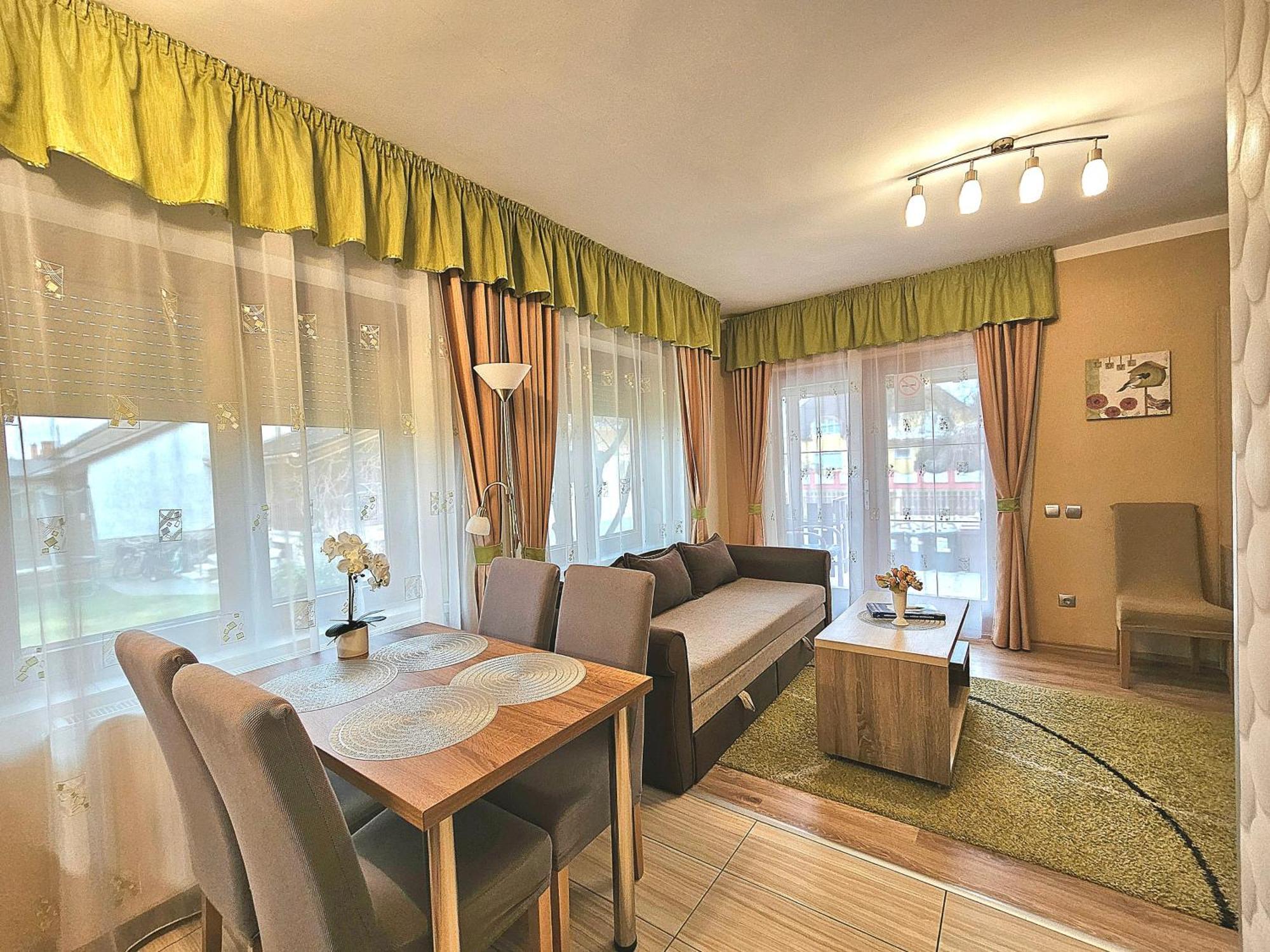 Apartman Siesta Buek - Buekfuerdo Exterior foto