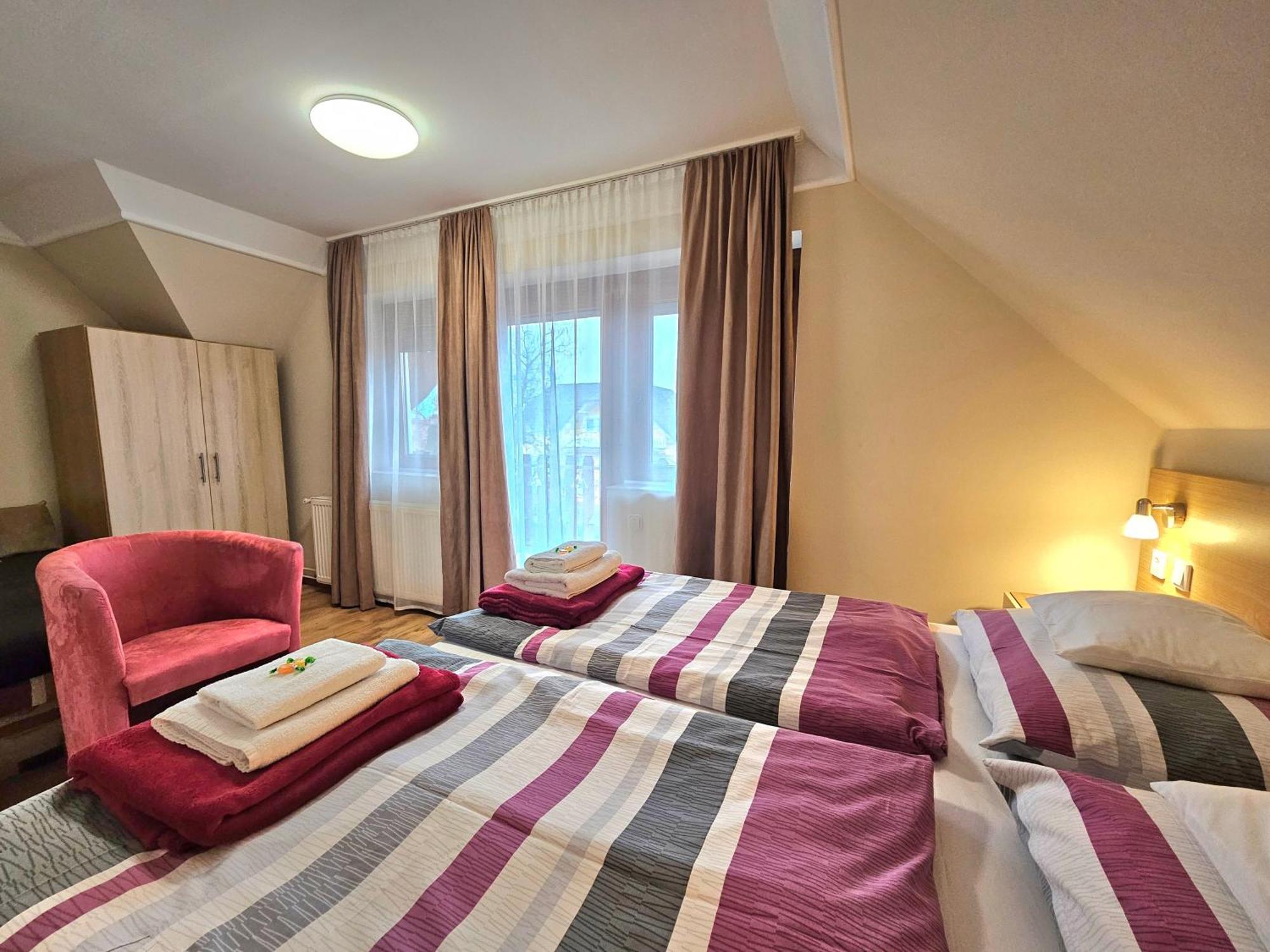 Apartman Siesta Buek - Buekfuerdo Exterior foto